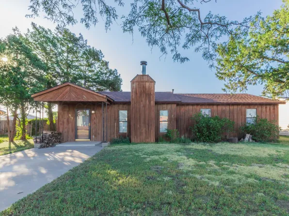 917 Highway Ave, Sunray, TX 79086