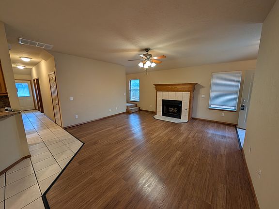5th image of 917 SW 37th St #917