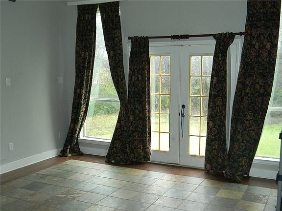 4th image of 6516 Shoreline Dr