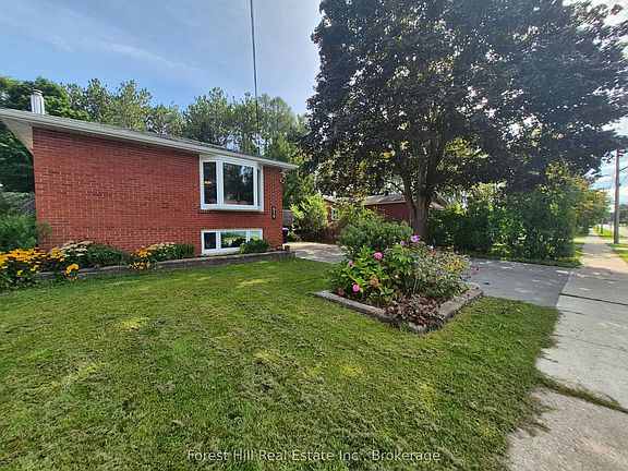 3rd image of 679 Simcoe Ave