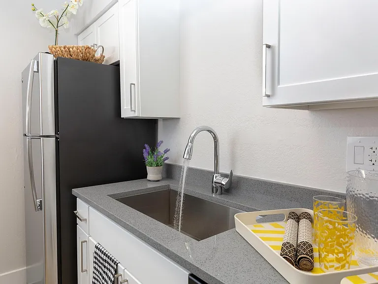 Foothill Place Apartments — Photo 18