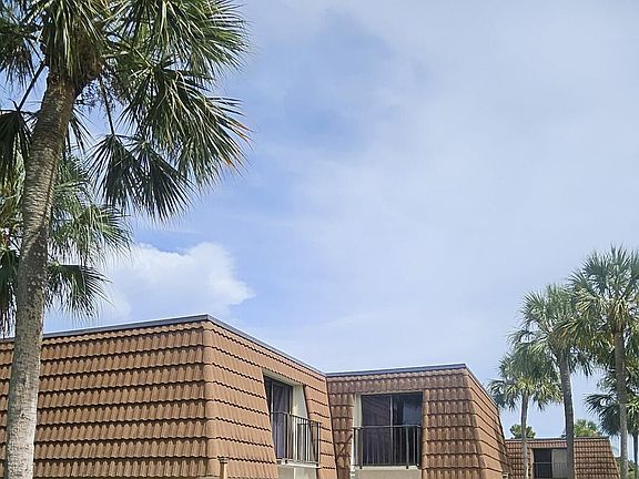 4th image of 141 Heritage Way SE
