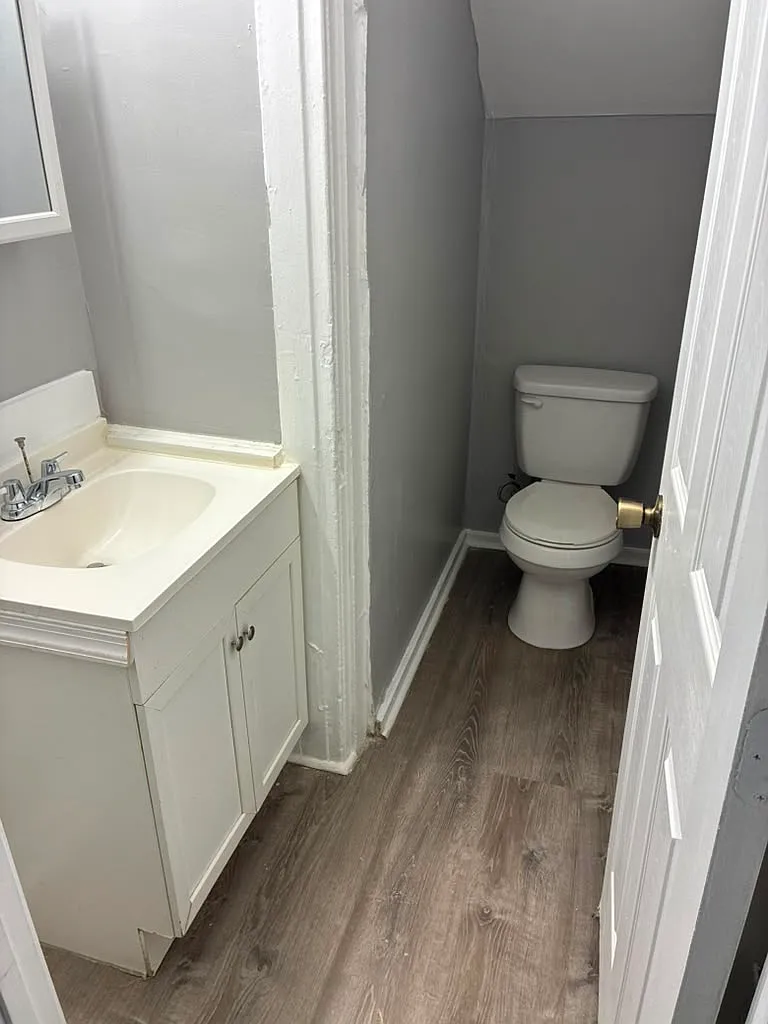 4 bed, 1100 sqft, $1,800 — Photo 3