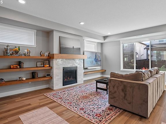 5th image of 8102 NE 168th Ave