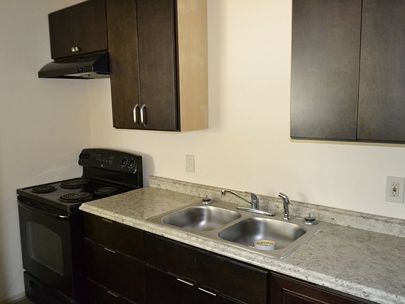 5th image of 1060 E Patrick Cir