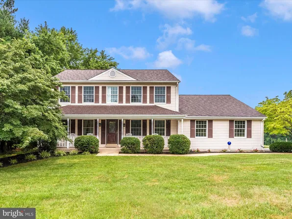 10009 Banner Country Ct, Gaithersburg, MD 20882