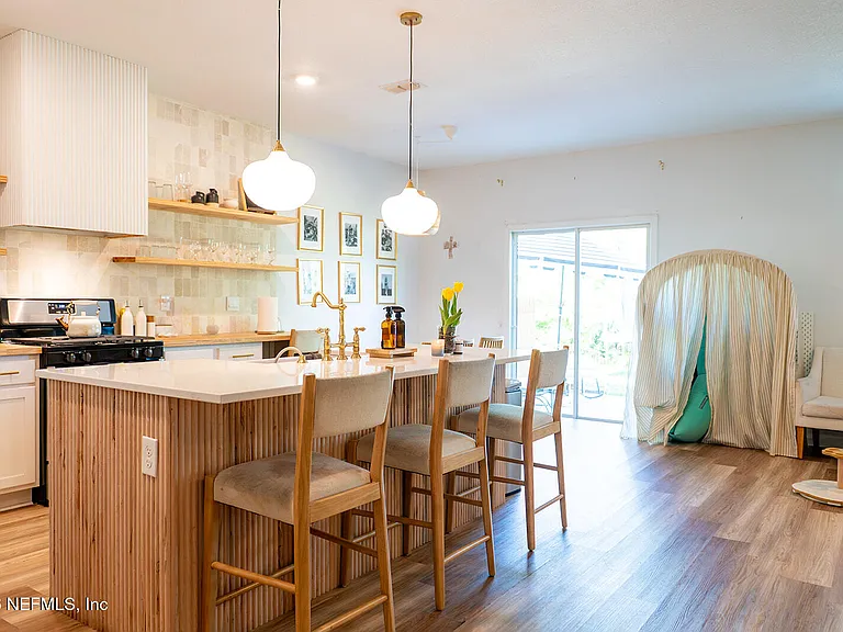 271 Jarama Cir — Photo 1