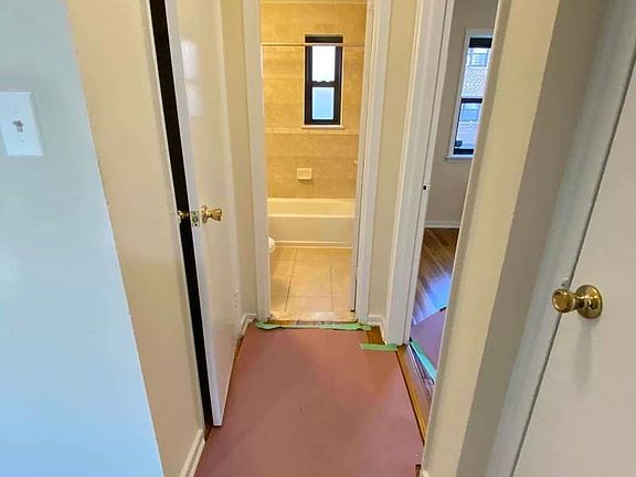3rd image of 20-55 Crescent St #2