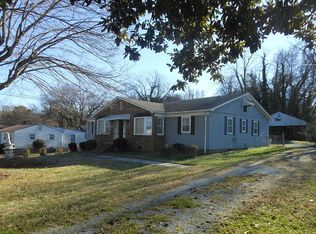 1030 Alamance Ct, Greensboro, NC 27406