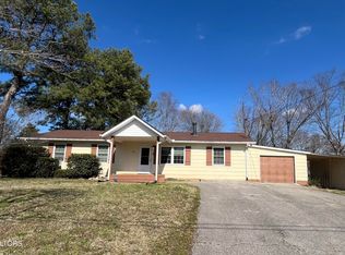 807 Lafollette Dr, Maryville, TN 37801