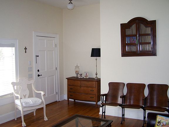 2nd image of 205 E 6th Ave