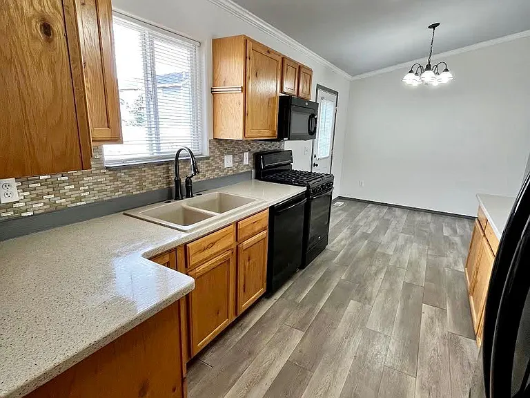 952 W Sheridan Ave — Photo 7
