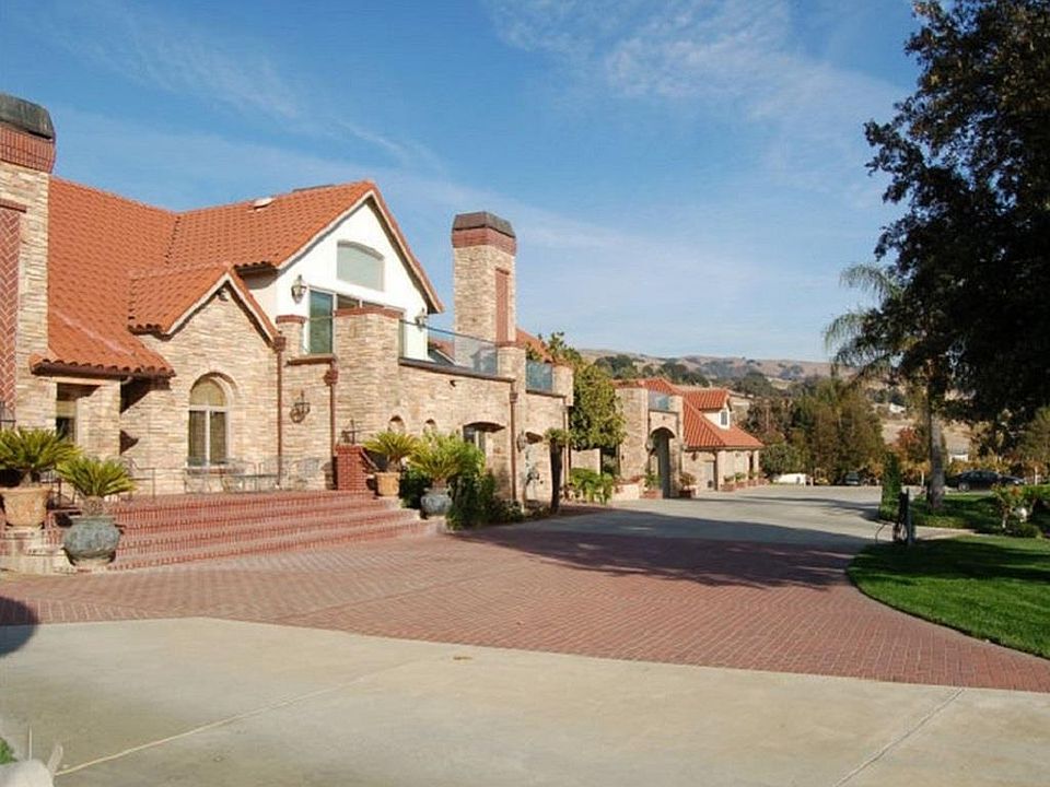 1st image of 9548 Estates Dr