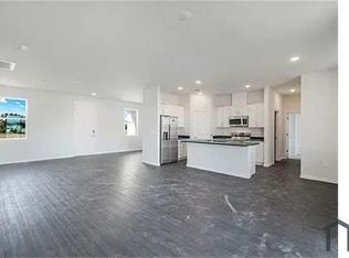 915 NE 19th St, Cape Coral, FL 33909