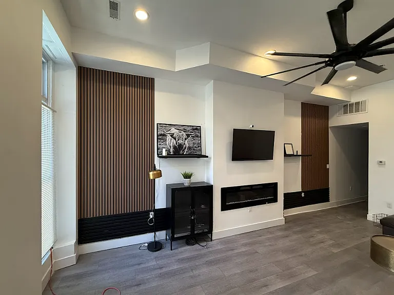 608 N Carrollton Ave — Photo 1