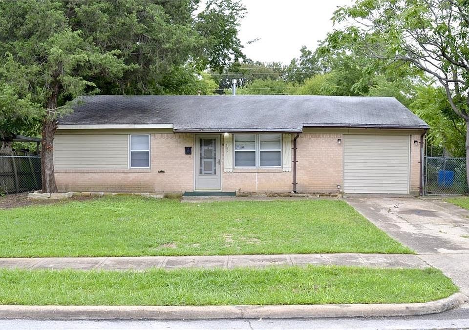1st image of 309 E Cober St