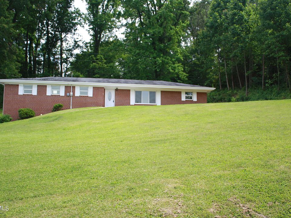1st image of 600 Garden Ln