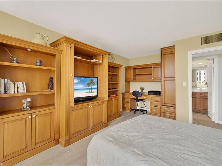 4001 Gulf Shore Blvd N #303 — Photo 19