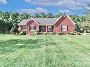 1384 Old Mountain Rd, Statesville, NC 28677