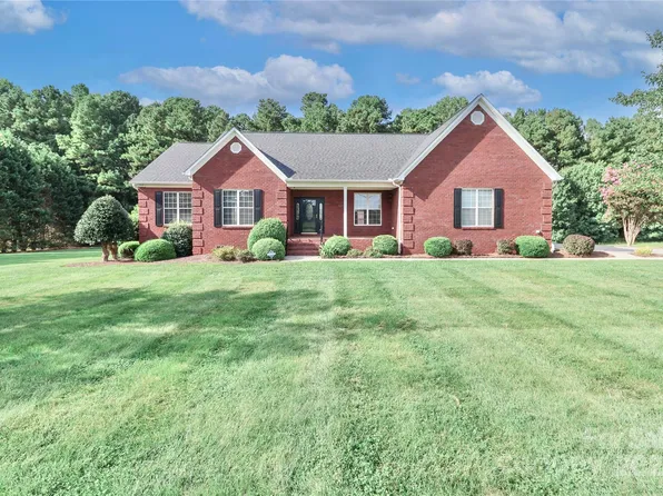 1384 Old Mountain Rd, Statesville, NC 28677
