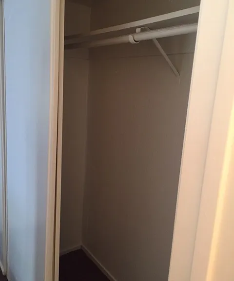 Santa Clarita — Photo 33