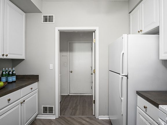 4th image of 2806 Kentshire Ct