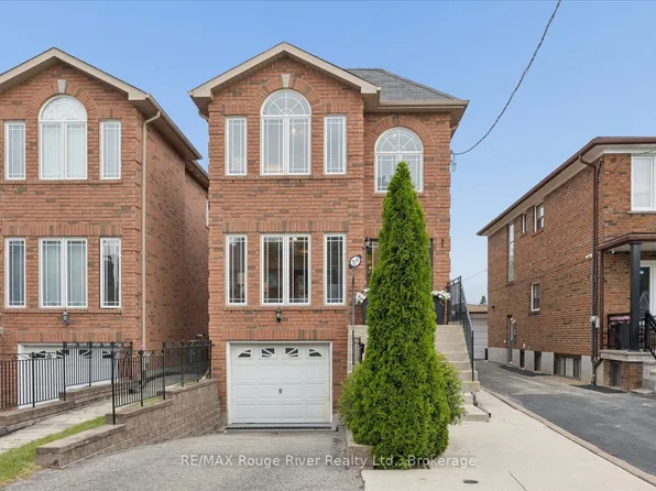 72A Laurel Ave, Toronto, ON M1K 3J6