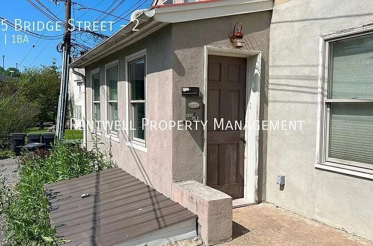245 Bridge St #2 — Photo 3