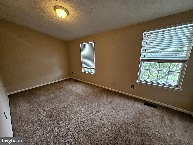 104 Township Ct — Photo 23