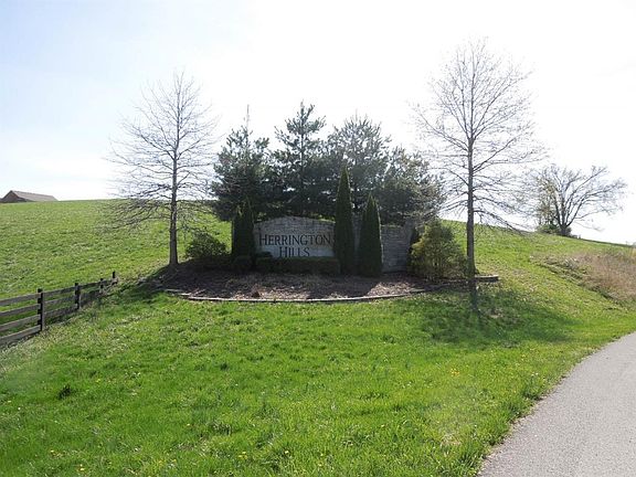 3rd image of 520 Meadow Lake Dr