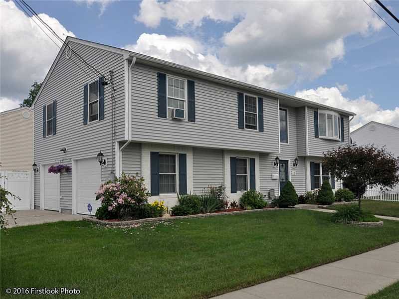 1st image of 138 Leonard Ave