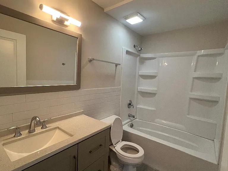 9945 Nottingham Ave #3 — Photo 8