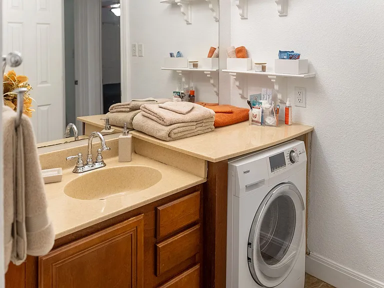4306 Avenue A #106 — Photo 5