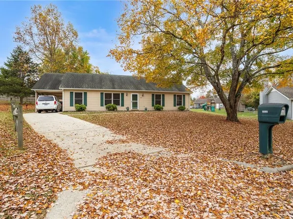 1608 Cedarlimb Ct, Winston Salem, NC 27127