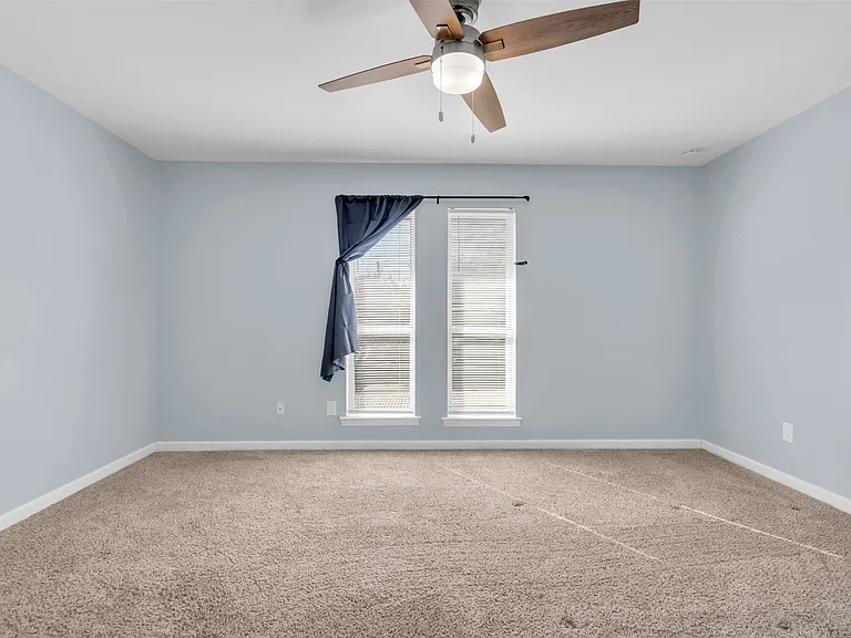 4688 Matilda St #H — Photo 14