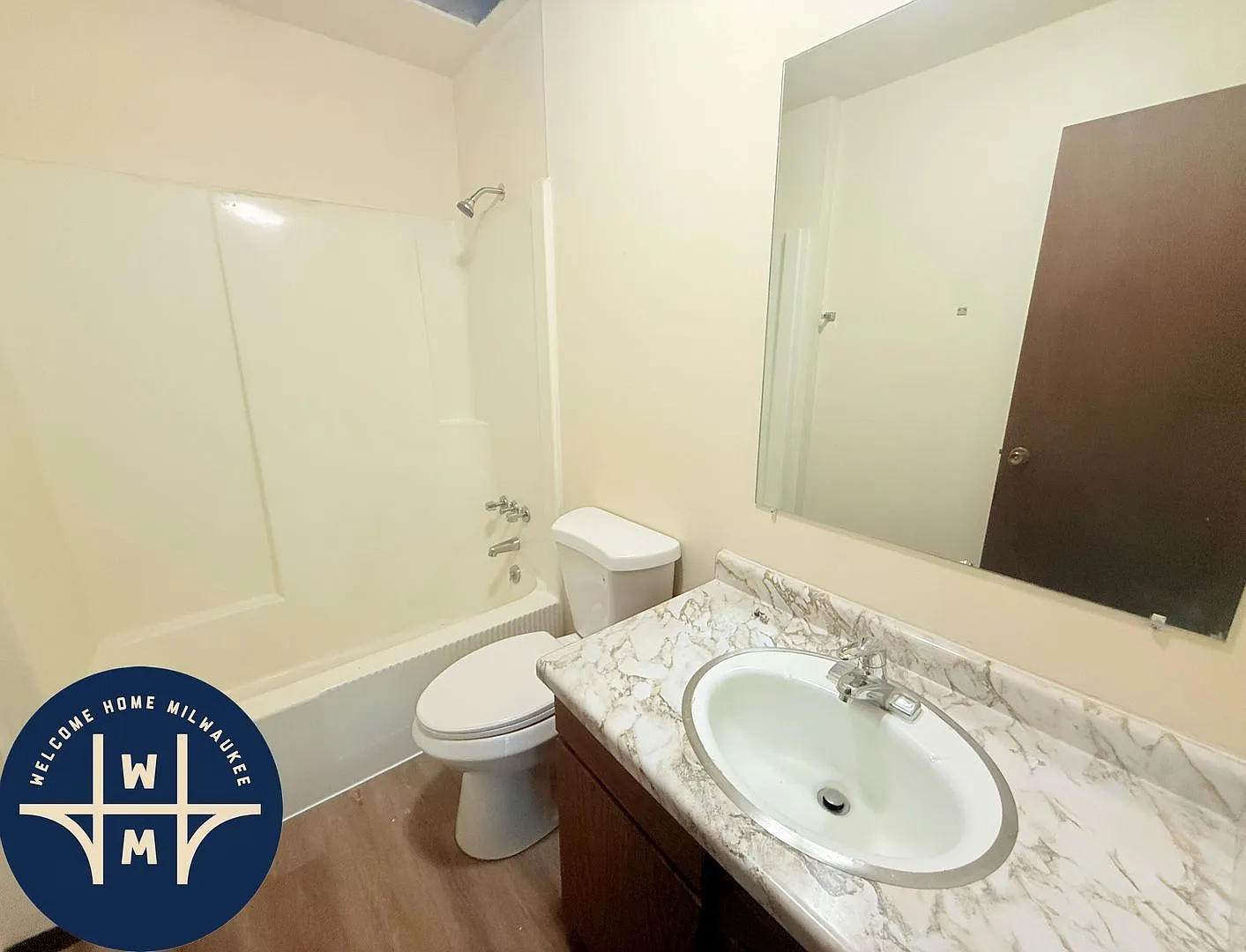 8223 W Oklahoma Ave — Photo 3