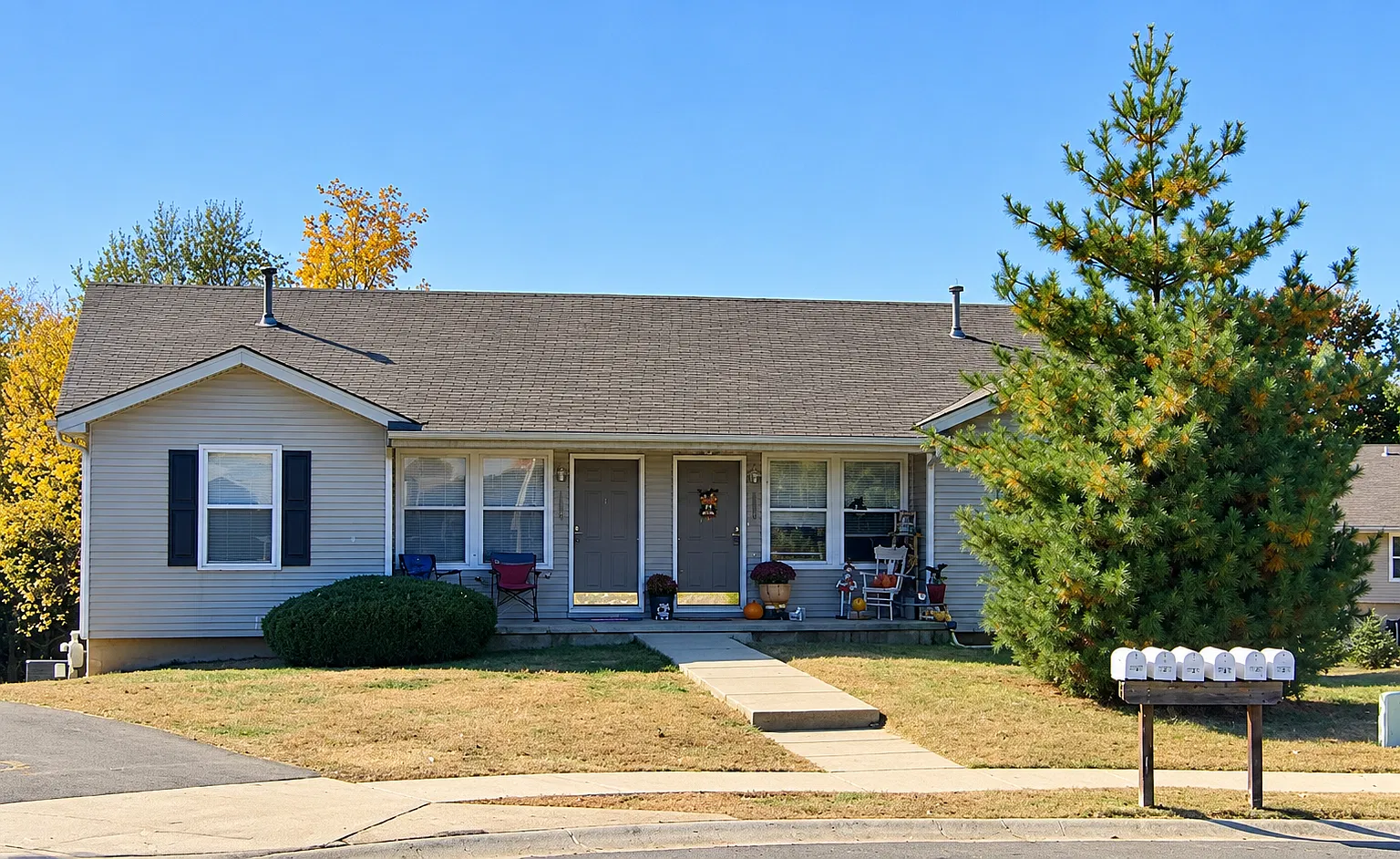 2 bed, 1.5 bath, $1,495 — Photo 1