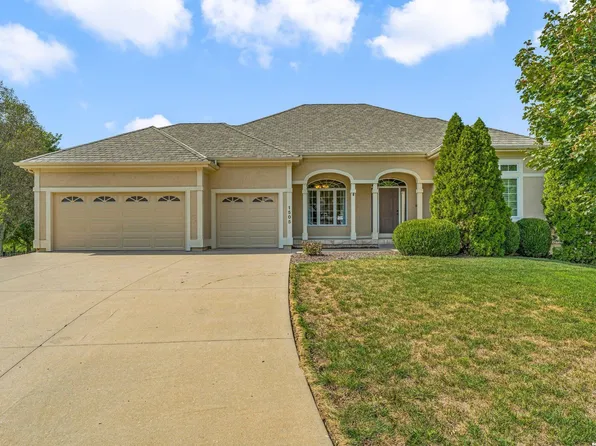 1505 Burning Tree Ct, Lawrence, KS 66047