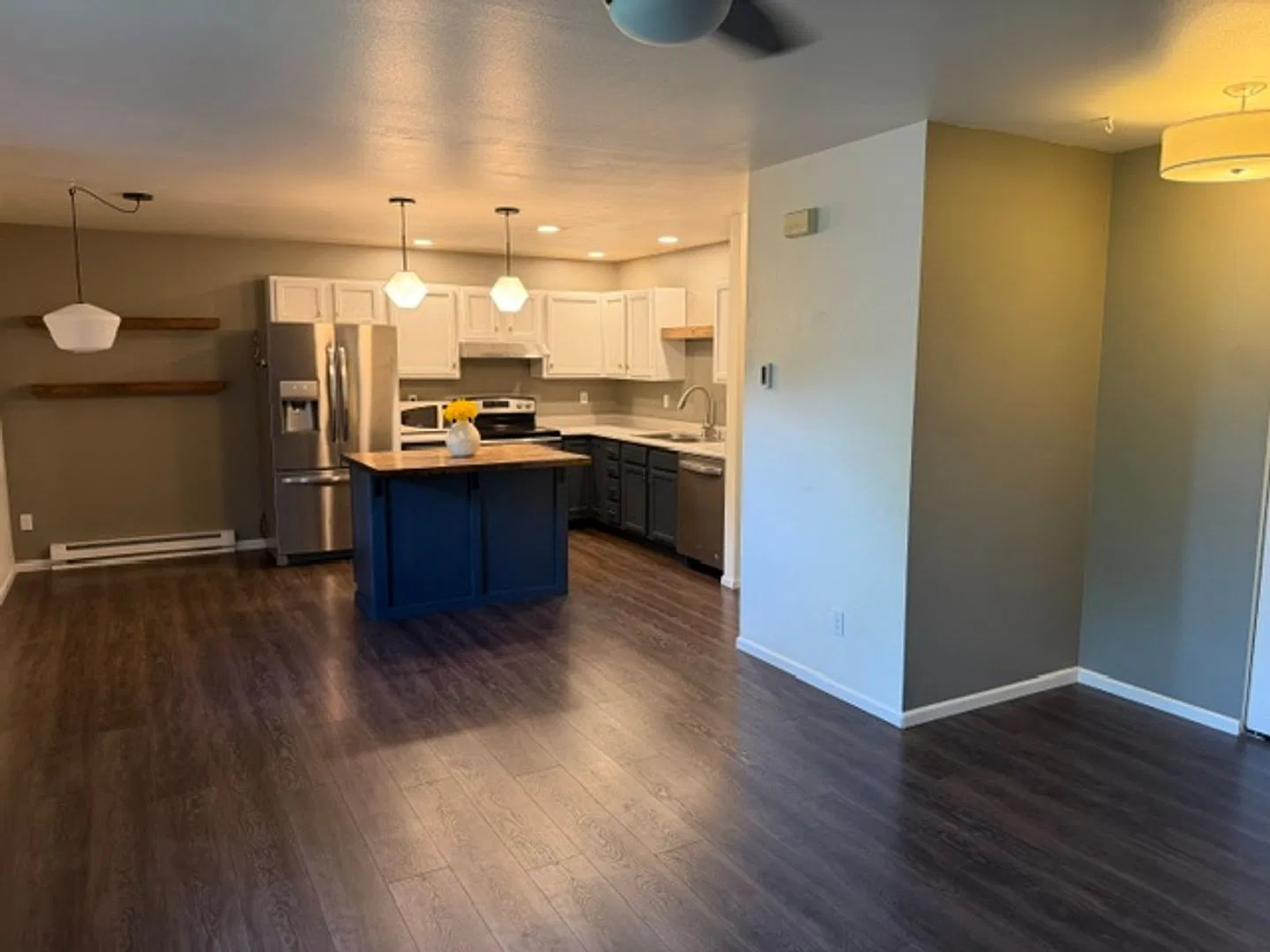 2 Bedroom Condo close to Campus! — Photo 3