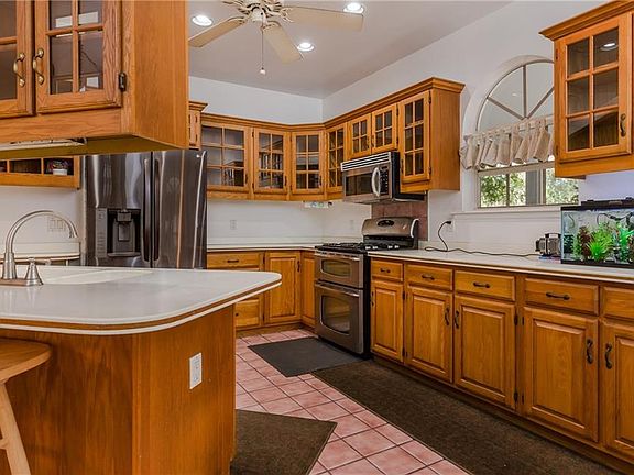 5th image of 9750 Merle Dr