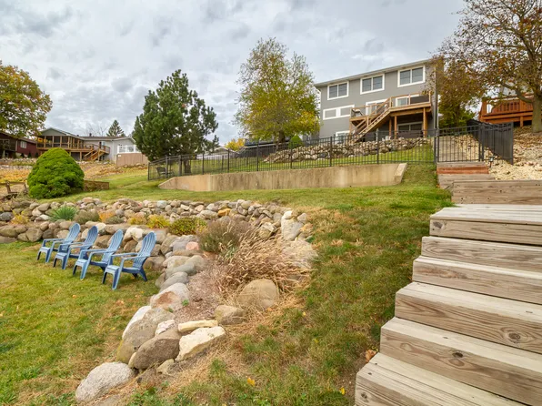 1177 Lady Bird Dr, Somonauk, IL 60552