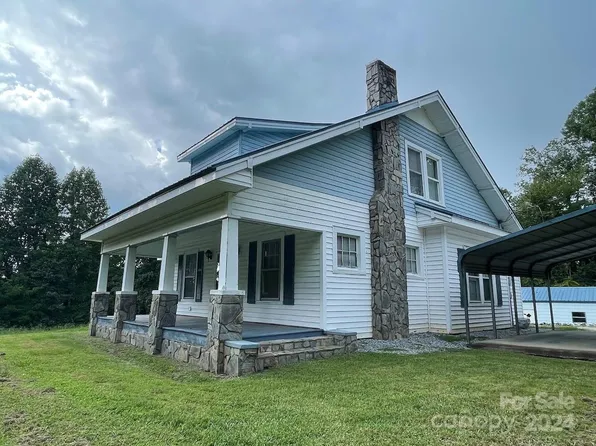 1231 Caldwell Pl NW, Lenoir, NC 28645