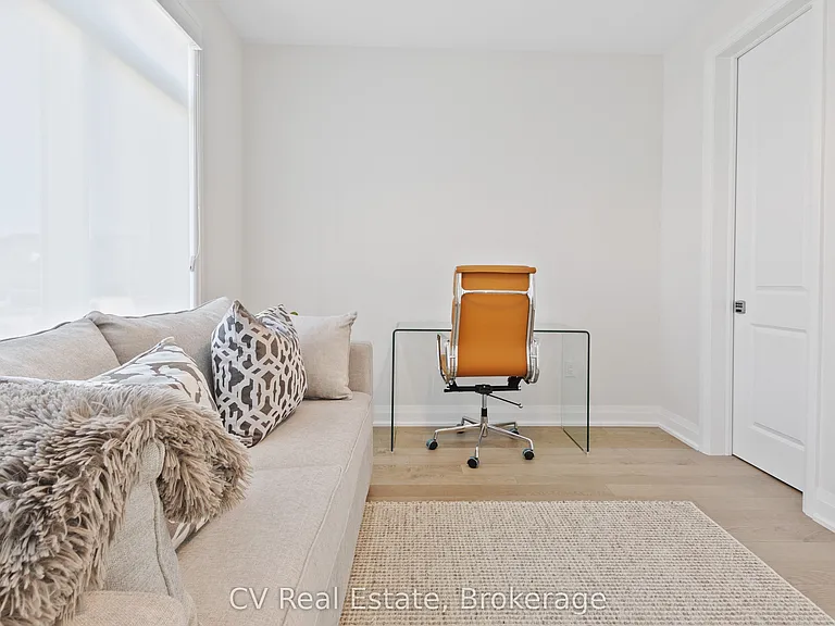 115 Stillwater Cres — Photo 13