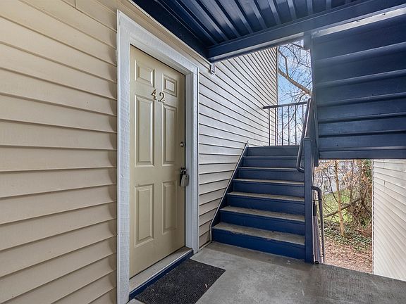 2nd image of 1790 Liberty Ln #D42
