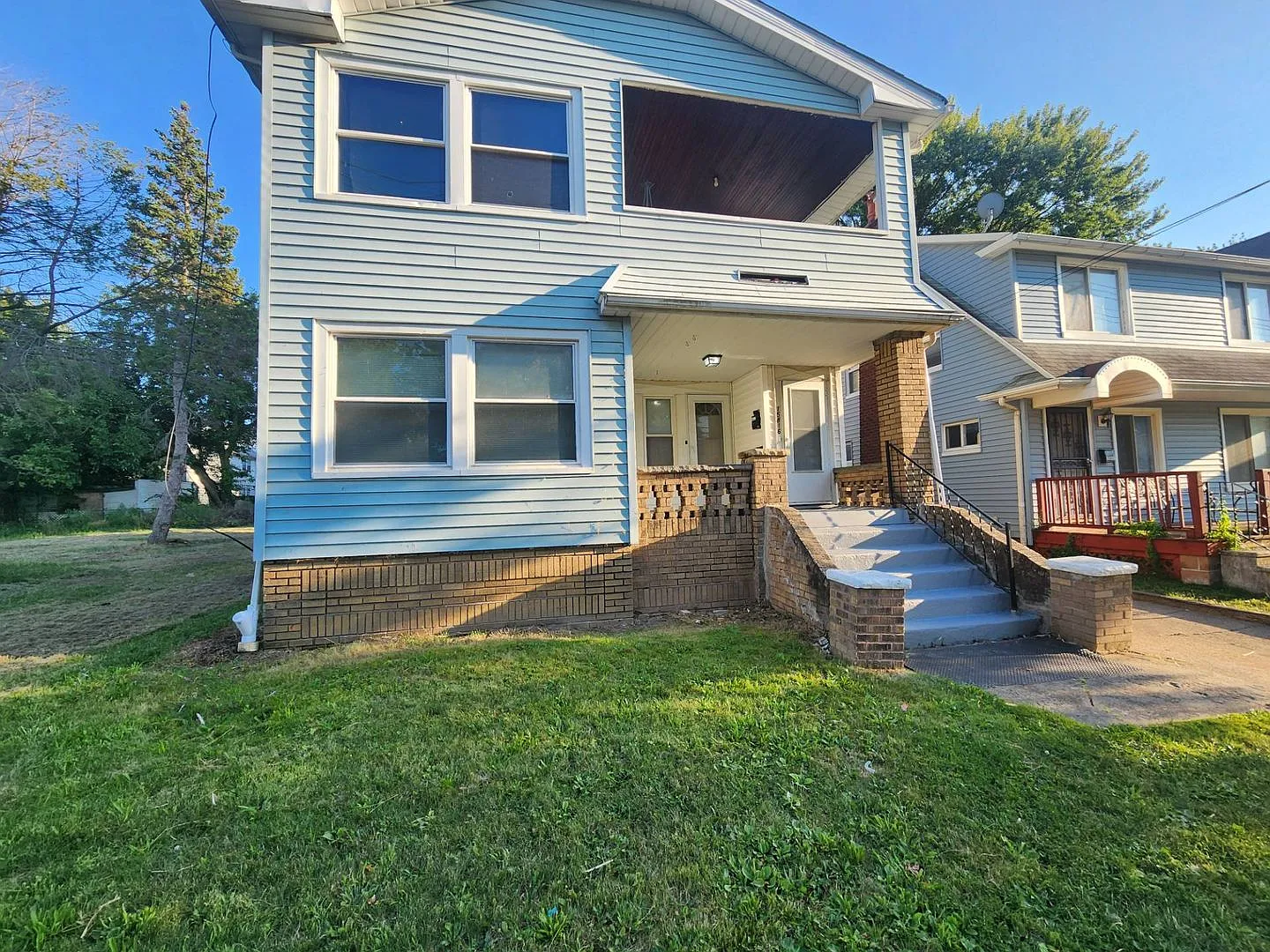 15816 Grovewood Ave — Photo 1