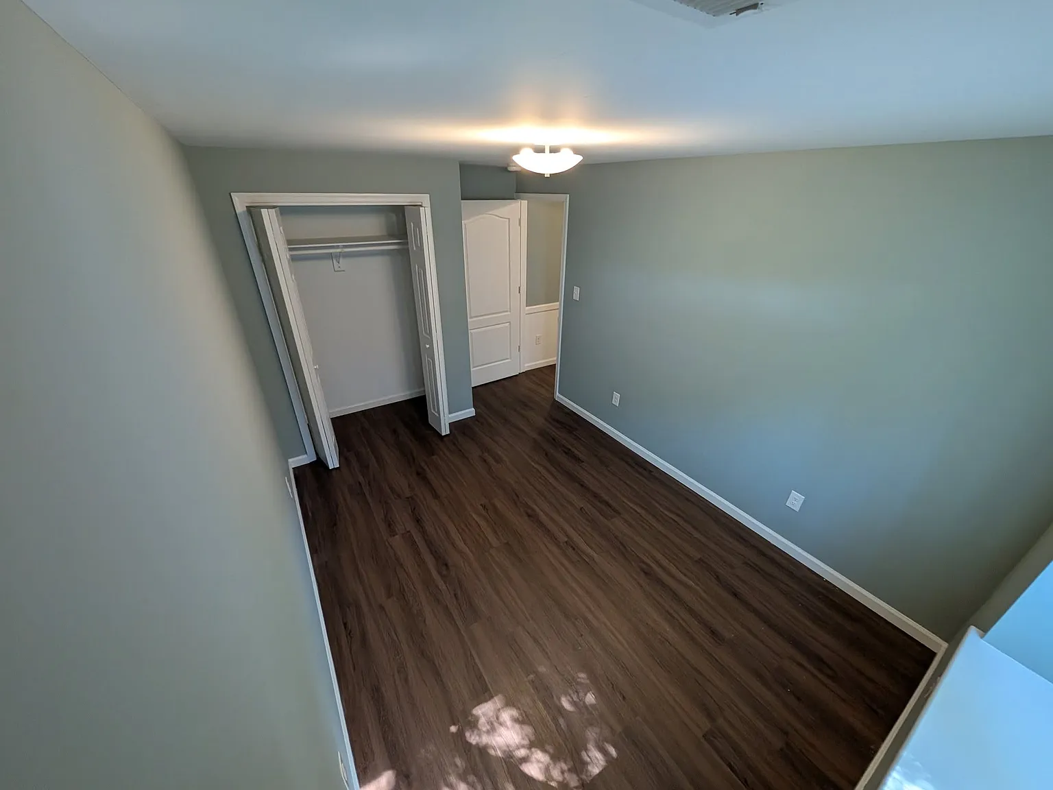 2 bed, $825 — Photo 2