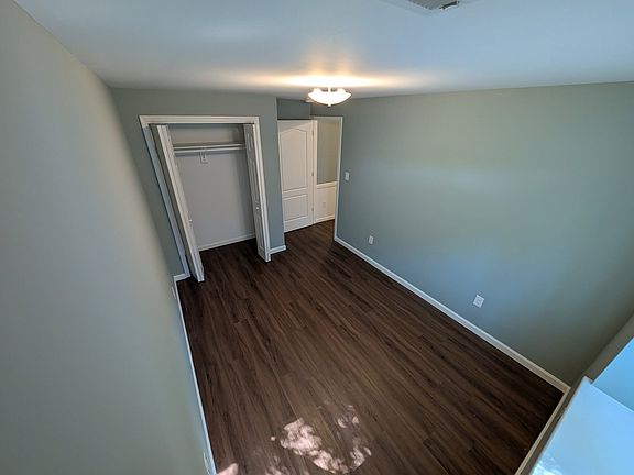 2nd image of 537 Lewis St