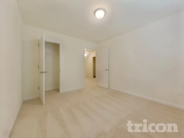1077 Crescent Moon Loop Rd — Photo 14