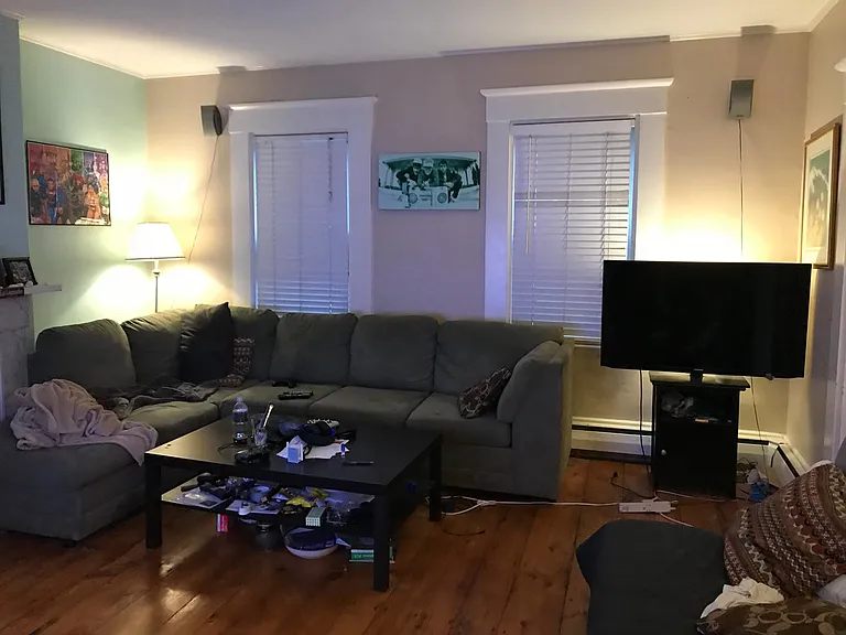 321 Athens St — Photo 5