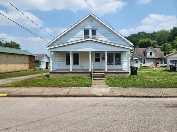 505 Cherry St, Saint Marys, WV 26170